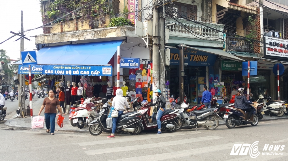 Cần bán nhà mặt phố Hàng Vôi, dt 402m2, mt 14m, xây 5 tầng, tiện xây khách sạn