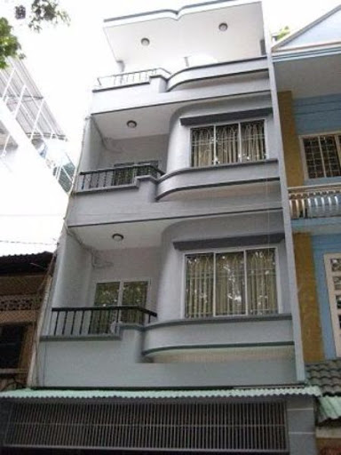 Cần bán nhà mặt phố Trần Khánh Dư, DT 138m2, MT 7.8m, xây 3 tầng, hiện đang cho thuê 45 tr/th