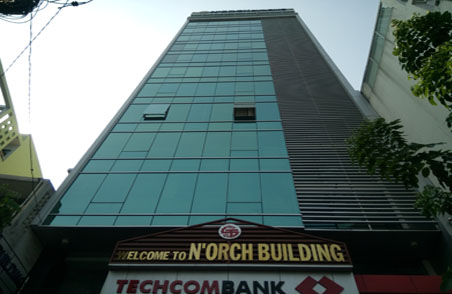 Cần bán tòa nhà mặt phố Phố Huế, ngay ngã 4 chợ Hôm, Trần Xuân Soạn, DT 143m2, MT 6.2m, giá bán 75 tỷ, sổ đỏ chính chủ. 
