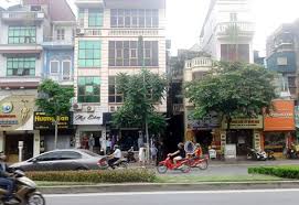 Cần bán nhà mặt phố Lê Thanh Nghị, dt 246m2, mt 8m, xây 4 tầng, tiện xây tòa nhà